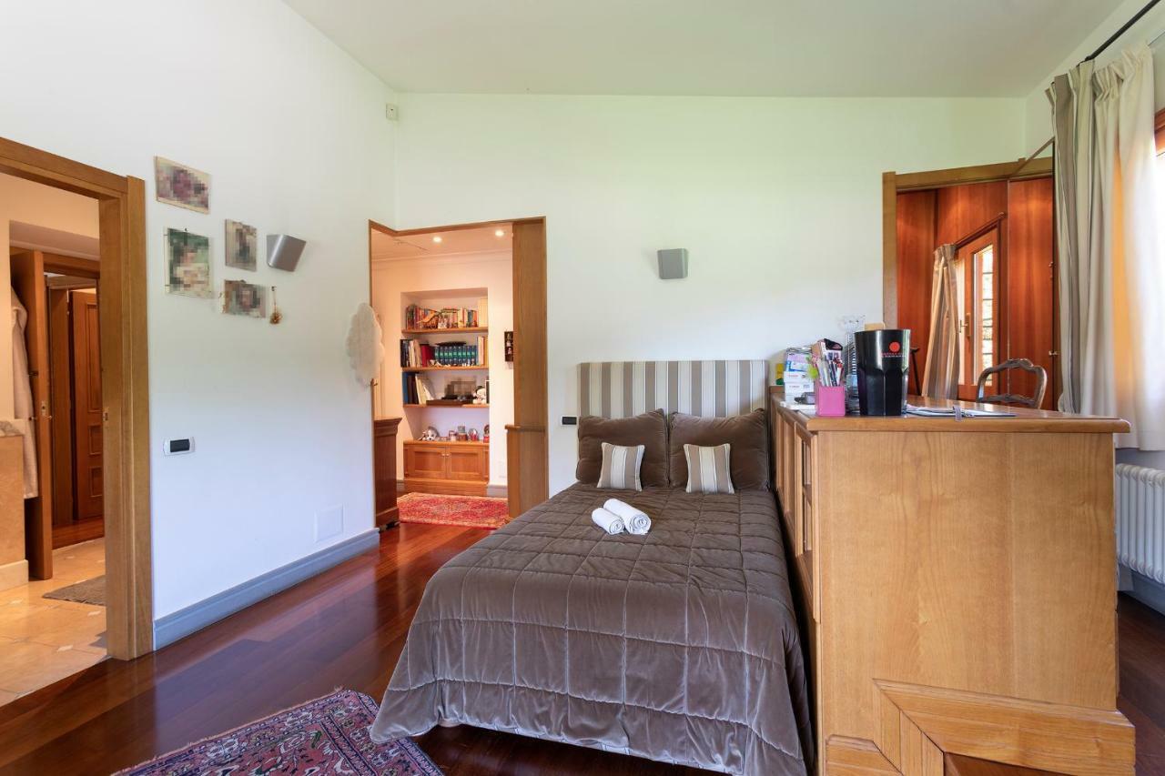 Villa In Via Della Marcigliana Casale Torre San Giovanni Exteriér fotografie