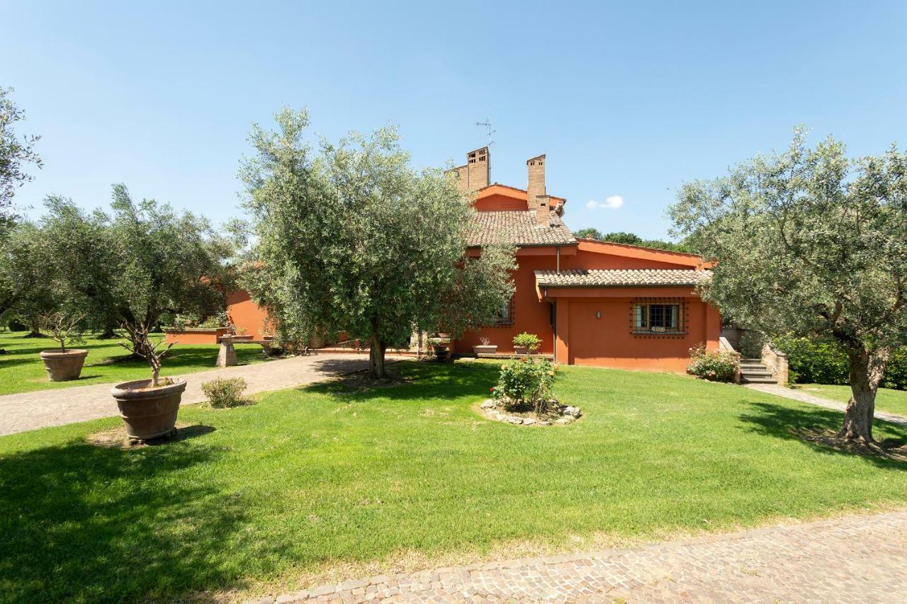 Villa In Via Della Marcigliana Casale Torre San Giovanni Exteriér fotografie