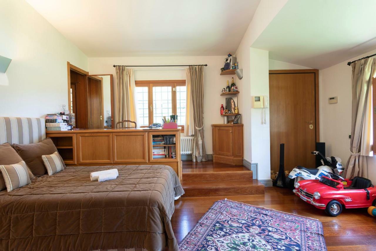 Villa In Via Della Marcigliana Casale Torre San Giovanni Exteriér fotografie