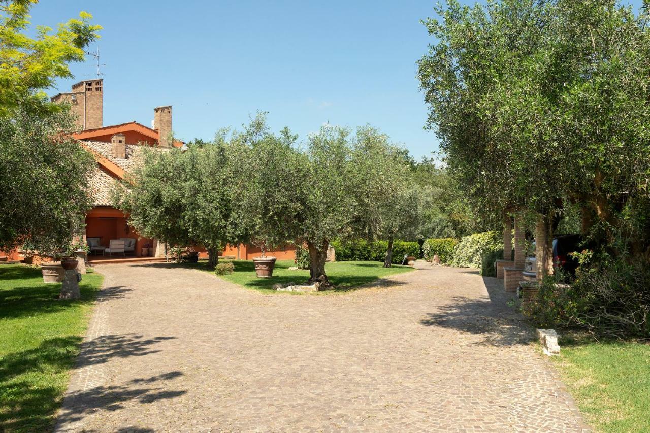 Villa In Via Della Marcigliana Casale Torre San Giovanni Exteriér fotografie