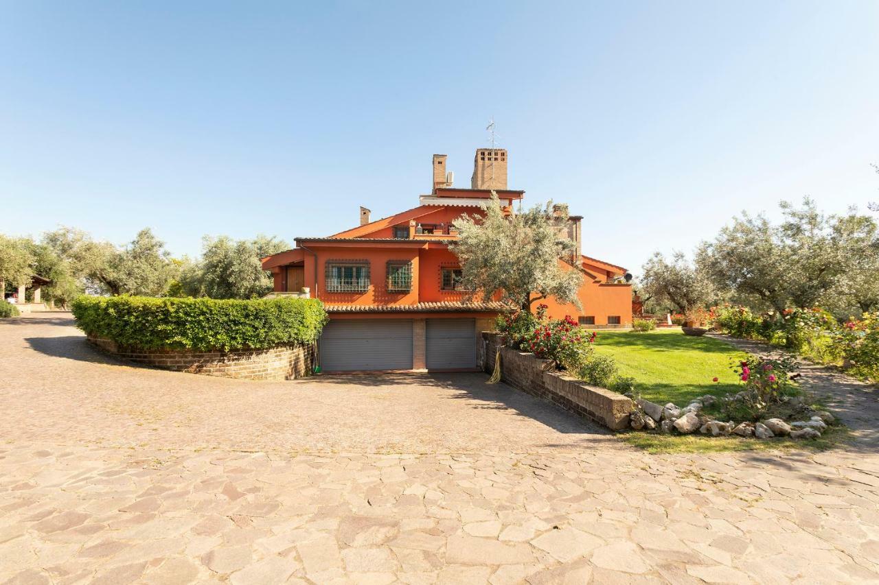 Villa In Via Della Marcigliana Casale Torre San Giovanni Exteriér fotografie